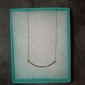 NEVER WORN Tiffany & co. Smile pendant necklace
